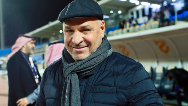 الجزائري زكري يقود الخلود لفوز جديد ويقترب من تحقيق الهدف