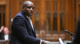 بسبب غزة.. بريطانيا تُوبخ وزير خارجيتها