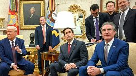 هل حدث اشتباك بين ماسك وروبيو؟.. ترامب يُجيب