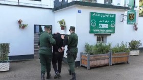 الدرك: توقيف المعتدي على مسن في الطريق السريع بالدار البيضاء (فيديو)