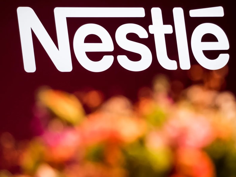 L’APOCE met en garde contre des produits Nestlé et Perrier contaminés