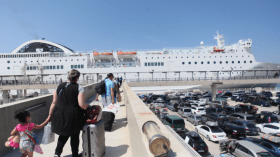 منع دخول السيارات الجديدة والسيارات الأقل من 3 سنوات “مؤقتا” عبر مينائي الجزائر ووهران