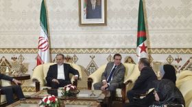 وزير الخارجية الإيراني يصل إلى الجزائر في زيارة رسمية