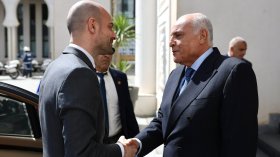 عطاف يتحادث مع نظيره الفرنسي جان نويل بارو (فيديو)