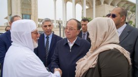 وفد صيني في جامع الجزائر (صور)