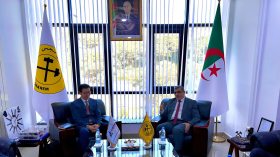 مباحثات جزائرية صينية حول الاستثمار في المناجم