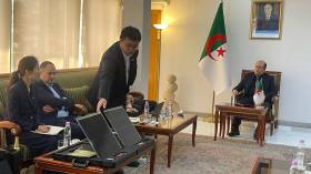 شراكة جزائرية صينية لإنتاج الألواح الشمسية..قريبا