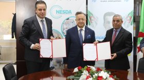 بداري يُشرف على توقيع اتفاقية شراكة هامة لدعم وتنمية المقاولاتية