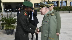 الفريق أول شنڤريحة يستقبل رئيس أركان الدفاع لجمهورية رواندا (فيديو)