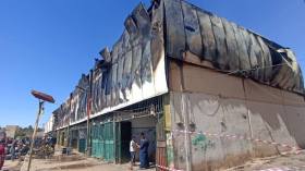 حريق يأتي على 16 محلا في سوق الجملة للخضر والفواكه ببسكرة (صور)