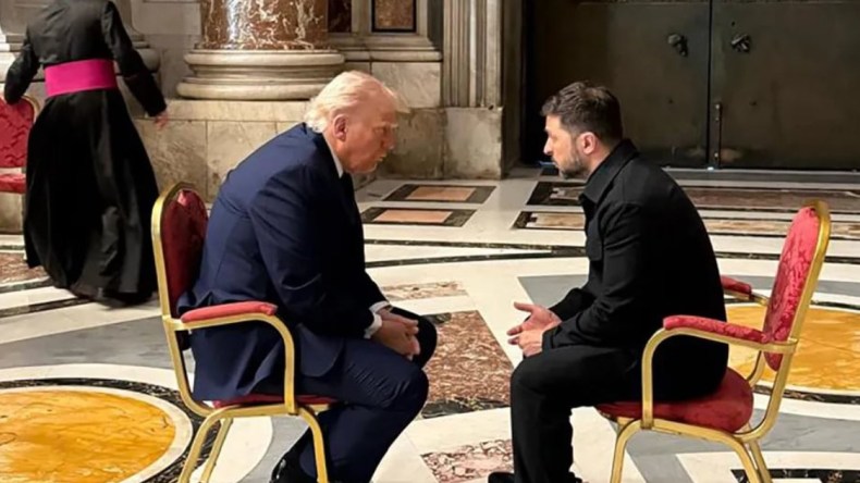 البيت الأبيض: ترمب يُجري مباحثات مثمرة مع زيلينسكي في روما