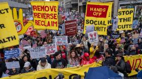 مظاهرات حاشدة في أمريكا رفضا لسياسات ترمب