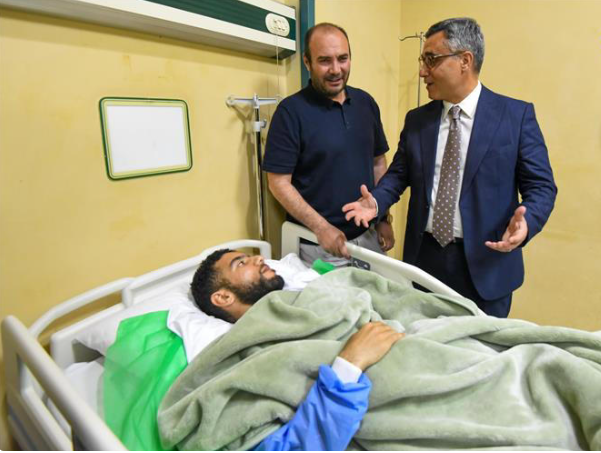 L’ambassadeur d’Algérie en Egypte s’enquiert de l’état de santé de Kendouci