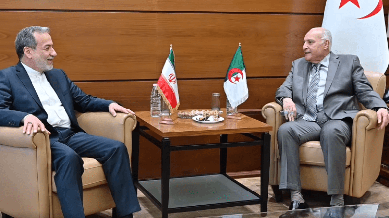 بالفيديو.. عطاف يتحادث مع نظيره الإيراني عباس عراقجي