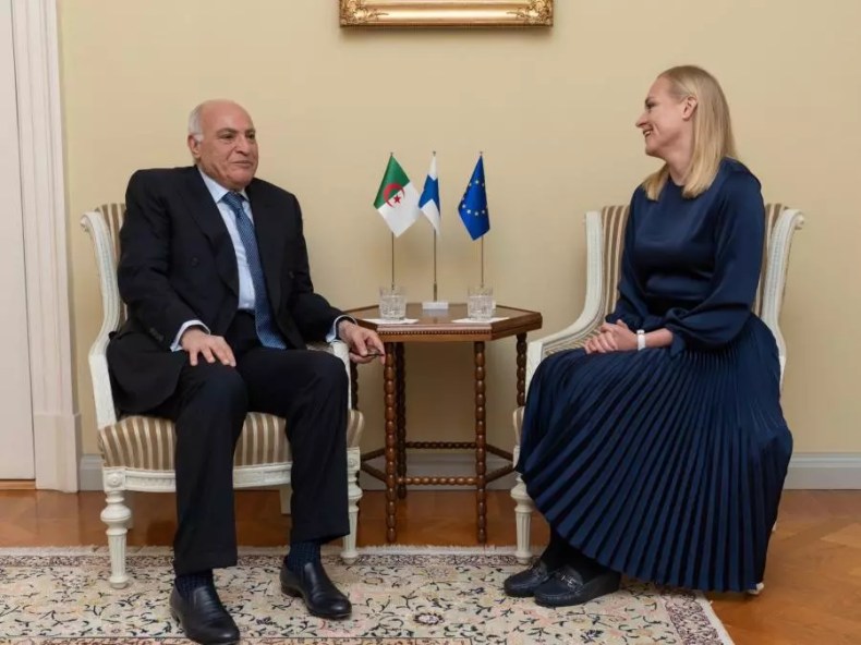 Attaf s’entretient à Helsinki avec son homologue finlandaise