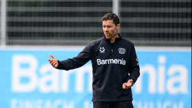 تشابي ألونسو يقترب من التوقيع مع ريال مدريد