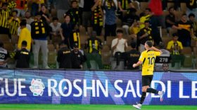 بِالفيديو: عوار يُسجّل الهدف رقم “11” ويخرج مُصابا