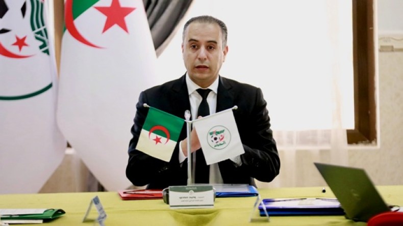 رئيس “الفاف” طار إلى غانا