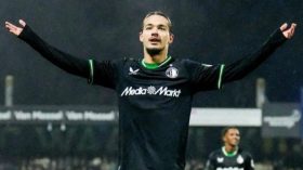 ناديان يتسابقان للاستفادة من خدمات حاج موسى