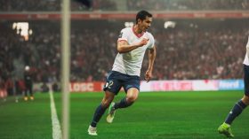 ماذا حدث لـ “ماندي” في مباراة ليل ولونس؟