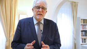 عميد مسجد باريس يوجه رسالة إلى فرنسا بعد استقبال بابا الفاتيكان في الجزائر