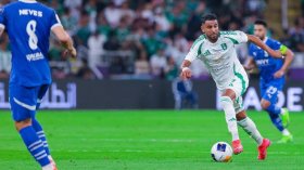 محرز يتعرّف على منافسه في النّهائي الآسيوي