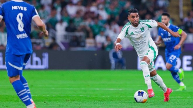 محرز يتعرّف على منافسه في النّهائي الآسيوي