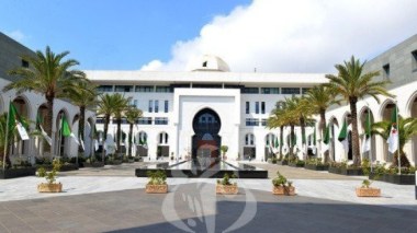 Décision de Paris de demander à 12 agents consulaires algériens de quitter le territoire français: Alger prend acte