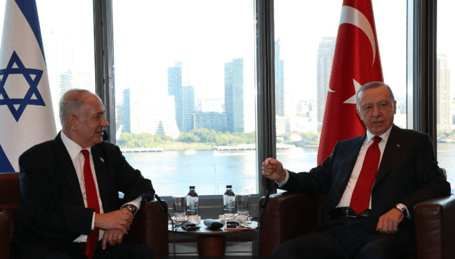 Erdogan accuse Israël de vouloir “dynamiter” la révolution en Syrie