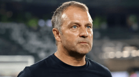 مدرب برشلونة يعلّق بعد الفوز على دورتموند برباعية