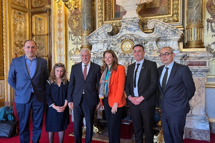 How Does the French Right Plan to Abort Reconciliation With Algeria?