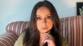 أول مدربة “تعدد زوجات”.. من تكون المرأة التي قلبت الشبكات بأغرب وظيفة؟