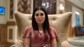 “تكره المسلمين وتأكل طعام الكلاب”.. من تكون المرأة التي تؤثر على قرارات ترامب؟