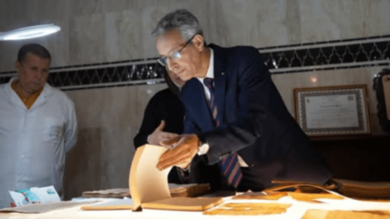 وزير الثّقافة والفنون يثمّن عمليات الرّقمنة وترميم المخطوطات