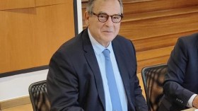 الشركات الفرنسيّة مدعوة للتمرّد على سياسة “الإليزيه”