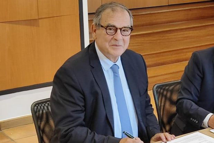 French Companies Are Urged To Rebel Against the “Élysée” Policy