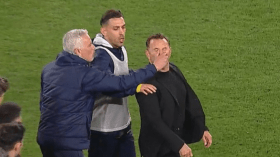 بالفيديو.. تصرف صادم وغير مسبوق من البرتغالي مورينيو