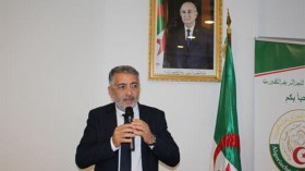 “صمت أفراد الجالية الجزائرية ليس علامة خضوع”