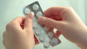 رعب بين أولياء التلاميذ والسلطات تحذّر.. “ترند البراسيتامول” يدخل المدارس الجزائرية