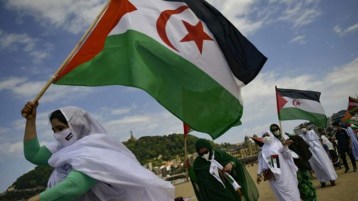 ما لا يُقال عن جبهة “البوليساريو”: التناقض القانوني الثلاثي بين واشنطن وباريس والرباط