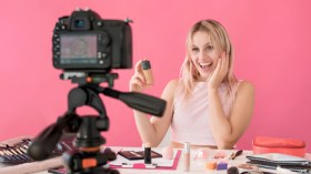 هل من يسمون أنفسهم مؤثرين ملزمون بدفع ضريبة على ربحهم الرقمي؟