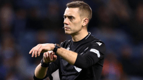 دوري أبطال أوروبا.. تعيين حكم مباراة نادي برشلونة وإنتر ميلان