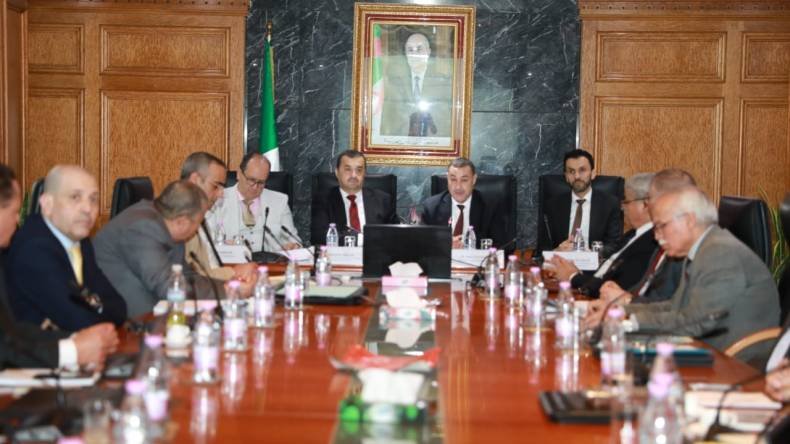 اجتماع متعدد القطاعات لتنسيق جهود تأمين واستدامة إمدادات الوقود