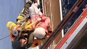 البحرية الجزائرية تنقذ ثلاثة مسافرين من جنسية بريطانية