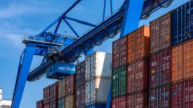 تصعيد جديد.. الصين ترد على ترامب بفرض رسوم بنسبة 84%