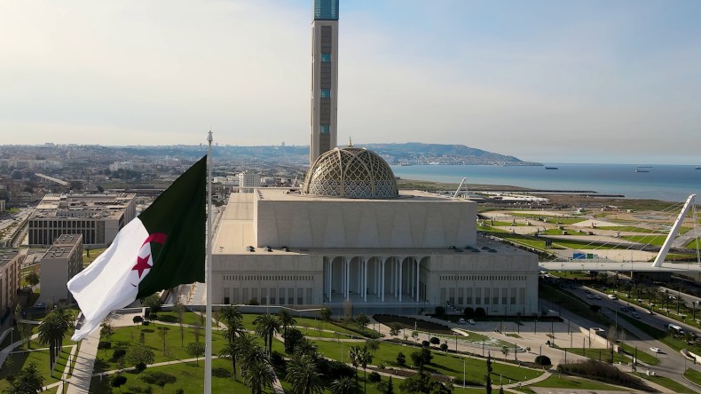 مواقيت جديدة لفتح أبواب جامع الجزائر