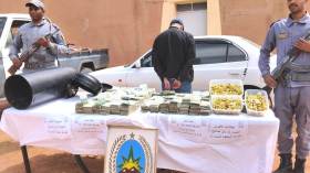 جمارك تمنراست تحجز أزيد من 5 ملايير سنتيم وكمية معتبرة من الذهب