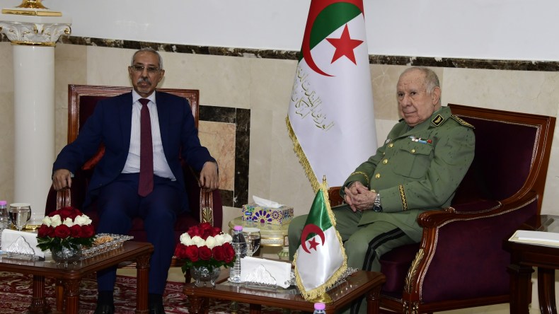 الفريق أول شنقريحة يستقبل وزير الدفاع الموريتاني