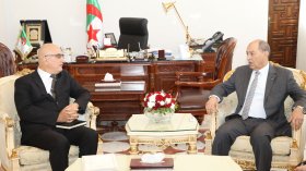 رئيس المحكمة الدستورية يستقبل الأمين العام للمحافظة السامية للأمازيغية