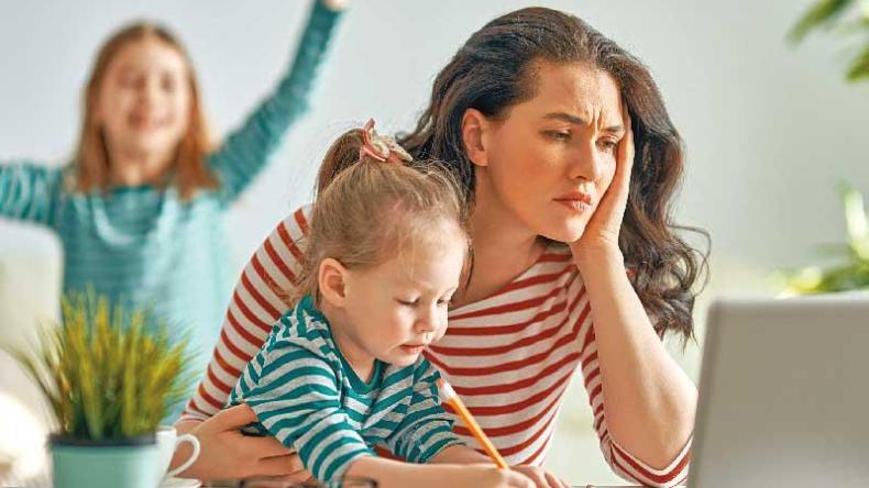 أمهات الأطفال دون الثالثة.. أكثر عرضة للاضطرابات العقلية والصحية